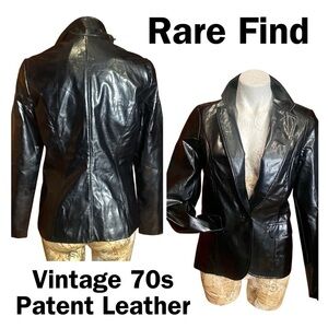 Vintage RARE Black patent leather moto jacket hip length size M